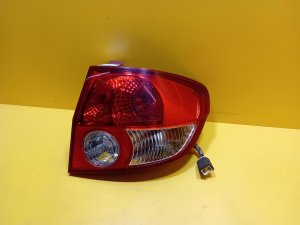 PRAVÉ ZADNÍ SVĚTLO HYUNDAI GETZ - 10442 PRAVÉ ZADNÍ SVĚTLO HYUNDAI GETZ - 10442