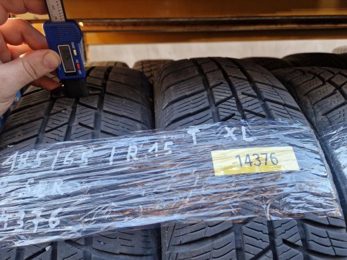 2 KS ZIMNÍ PNEUMATIKA BARUM POLARIS 5 - 185/65 R15 92T XL - 14376