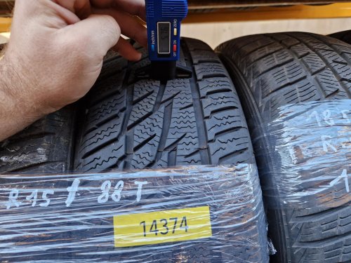 2 KS ZIMNÍ PNEUMATIKA MATADOR SIBIR SNOW - 185/65 R15 88T - 14374