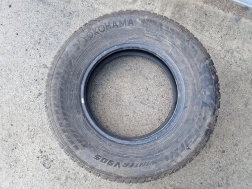 2 KS ZIMNÍ PNEUMATIKA YOKOHAMA BLUEARTH WINTER V905 - 195/80 R15 96T - 15712