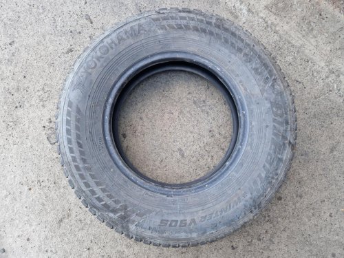 2 KS ZIMNÍ PNEUMATIKA YOKOHAMA BLUEARTH WINTER V905 - 195/80 R15 96T - 15712