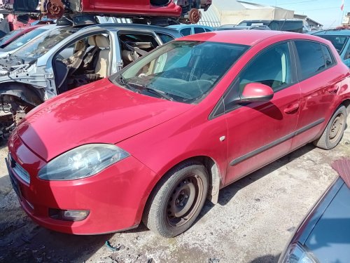 Fiat Bravo 1.4 16V LPG ( 192B2000 ) 66kW r.2011 červená na náhradní díly