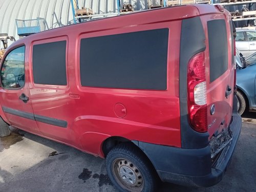 Fiat Doblo Cargo 1.4 ( 350A1000 ) 57kW r.2008 červená  na náhradní díly