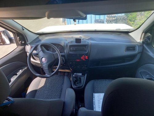 Fiat Doblo II 1.3 JTD ( 199A3000 ) 66kW r.2011 bílá na náhradní díly  