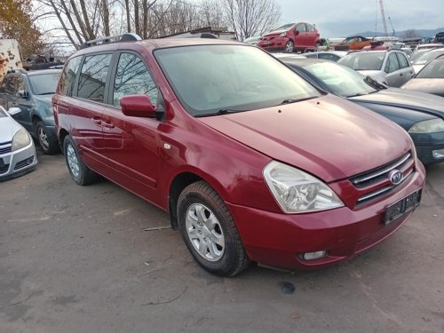 Kia Carnival 2.9 CRDi ( J3 ) 136kW r.2006 červená na náhradní díly