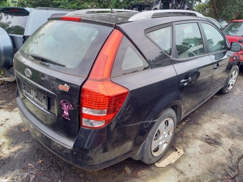 Kia Ceed Facelift 1.4 ( G4FA ) 66kW r.2010 černá  na náhradní díly  