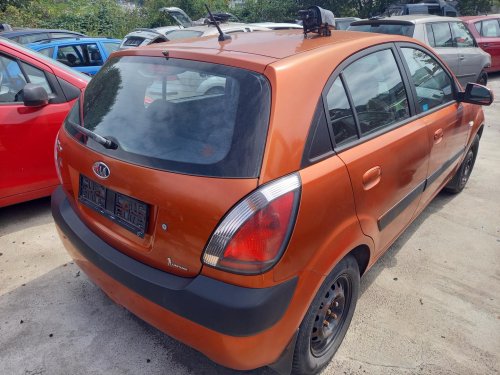 Kia Rio 1.4 ( G4EE ) 71kW r.2010 oranžová na náhradní díly  