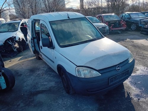 Opel Combo 1.6 ( Z16SE ) 64kW r.2003 bílá na náhradní díly