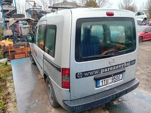 Opel Combo 1.6 CNG ( Z16YNG ) 71kW r.2006 šedá na náhradní díly