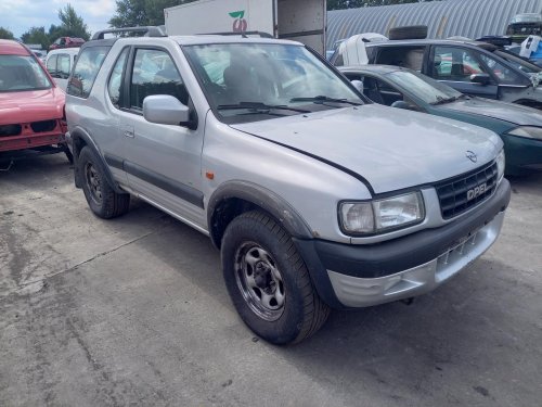 Opel Frontera B Sport 2.2 DTI ( Y22DTH ) 85kW r.2000 šedá na náhradní díly  