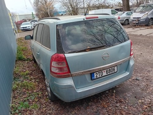 Opel Zafira B 1.6 ( Z16XER ) 85kW r.2010 modrá na náhradní díly