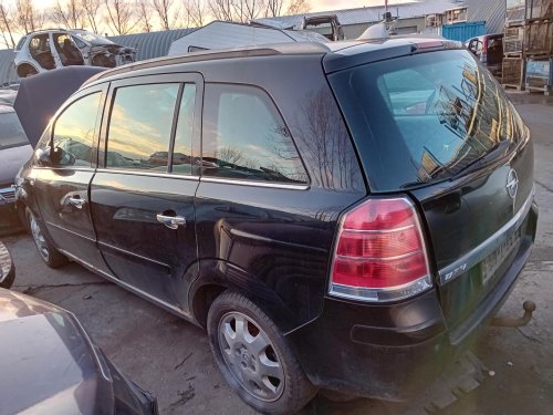 Opel Zafira B 1.9 TD ( Z19DT ) 88kW r.2004 černá Z20R  na náhradní díly