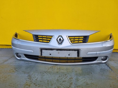 PŘEDNÍ NÁRAZNÍK RENAULT LAGUNA II, SŘÍBRNÝ, FACELIFT, S OSTŘIKOVAČI A MLHOVKAMI - 14933