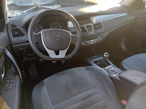 Renault Laguna III 2.0 D ( M9R L 8 ) 130kW r.2009 stříbrná na náhradní díly