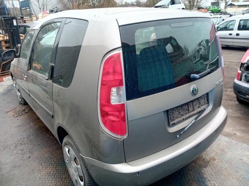 Škoda Roomster 1.6 ( BTS ) 77kW r.2007 šedá  na náhradní díly