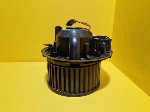 VENTILÁTOR TOPENÍ 1K1820015D - VW / ŠKODA / SEAT / AUDI - 13075