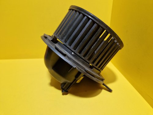 VENTILÁTOR TOPENÍ 1K1820015D - VW / ŠKODA / SEAT / AUDI - 12974