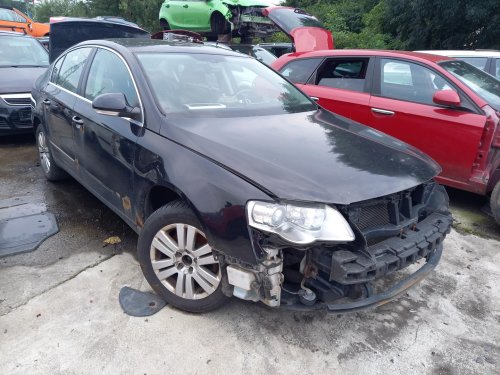 Volkswagen Passat B6 2.0 TDI ( CBA ) 103kW r.2009 černá na náhradní díly  