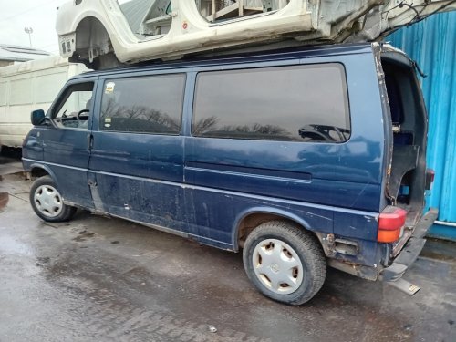 Volkswagen Transporter T4 2.4 D ( AAB ) 57kW r.1994 modrá na náhradní díly