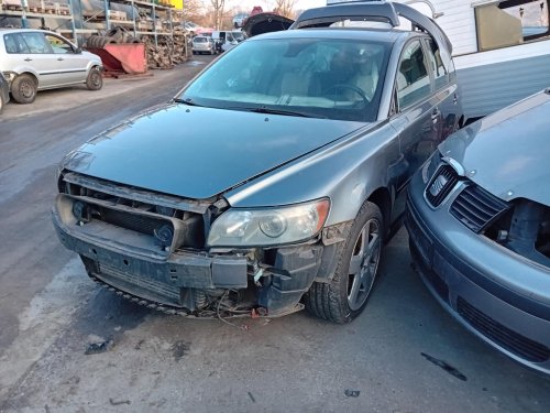 Volvo V50 2.0 D ( D4204T ) 100kW r.2005 šedá na náhradní díly