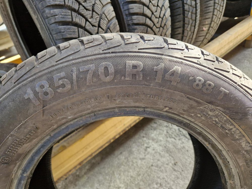 2 KS LETNÍ PNEUMATIKA BARUM 185/70 R14 88T - 12080