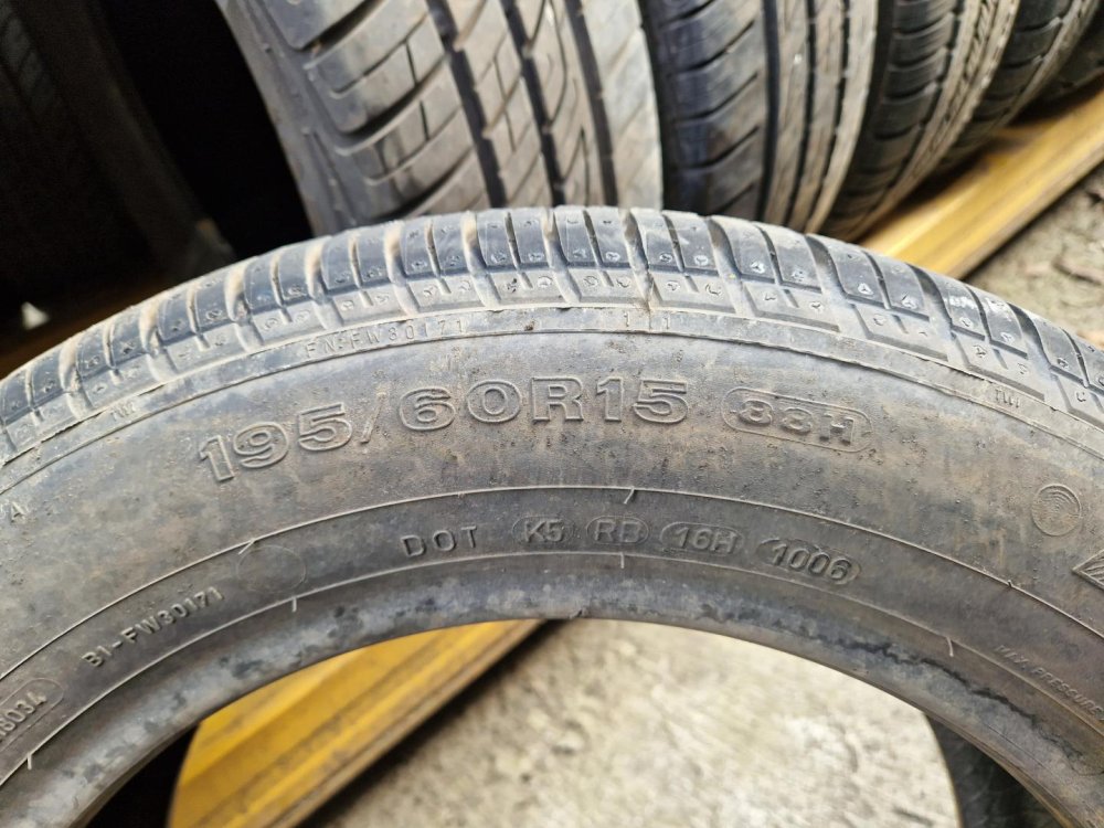 2 KS LETNÍ PNEUMATIKA DUNLOP 195/60 R15 88H - 12083