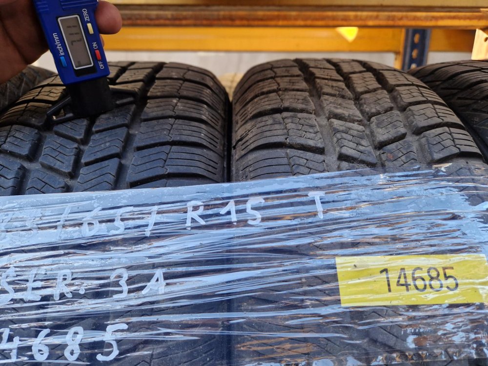 2 KS ZIMNÍ PNEUMATIKA BARUM POLARIS 3 - 185/65 R15 88T - 14685