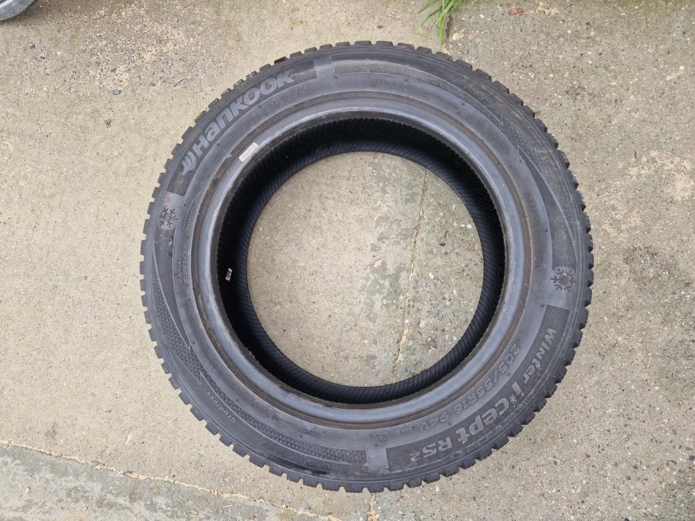 2 KS ZIMNÍ PNEUMATIKA HANKOOK 205/55 R16 94V - 14271