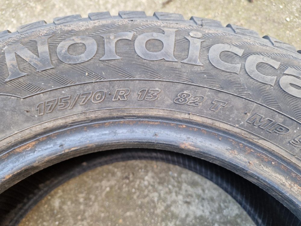 2 KS ZIMNÍ PNEUMATIKA MATADOR NORDICA BASIC - 175/70 R13 82T - 14494