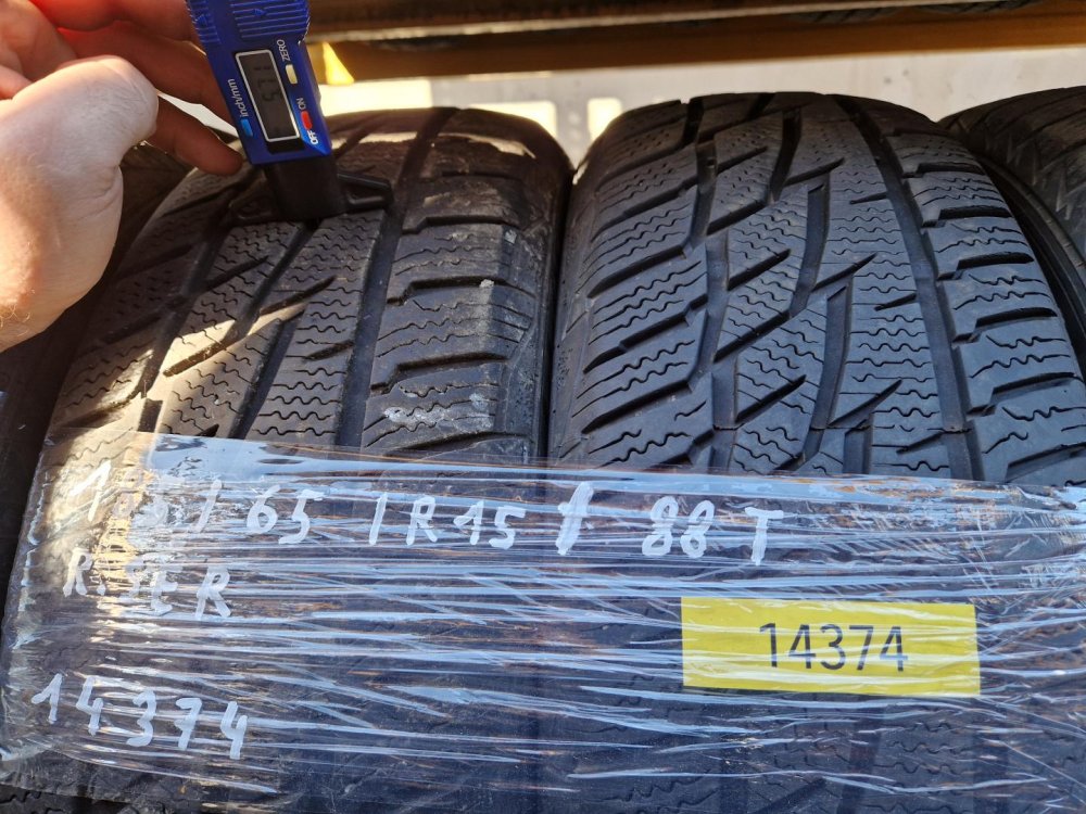 2 KS ZIMNÍ PNEUMATIKA MATADOR SIBIR SNOW - 185/65 R15 88T - 14374