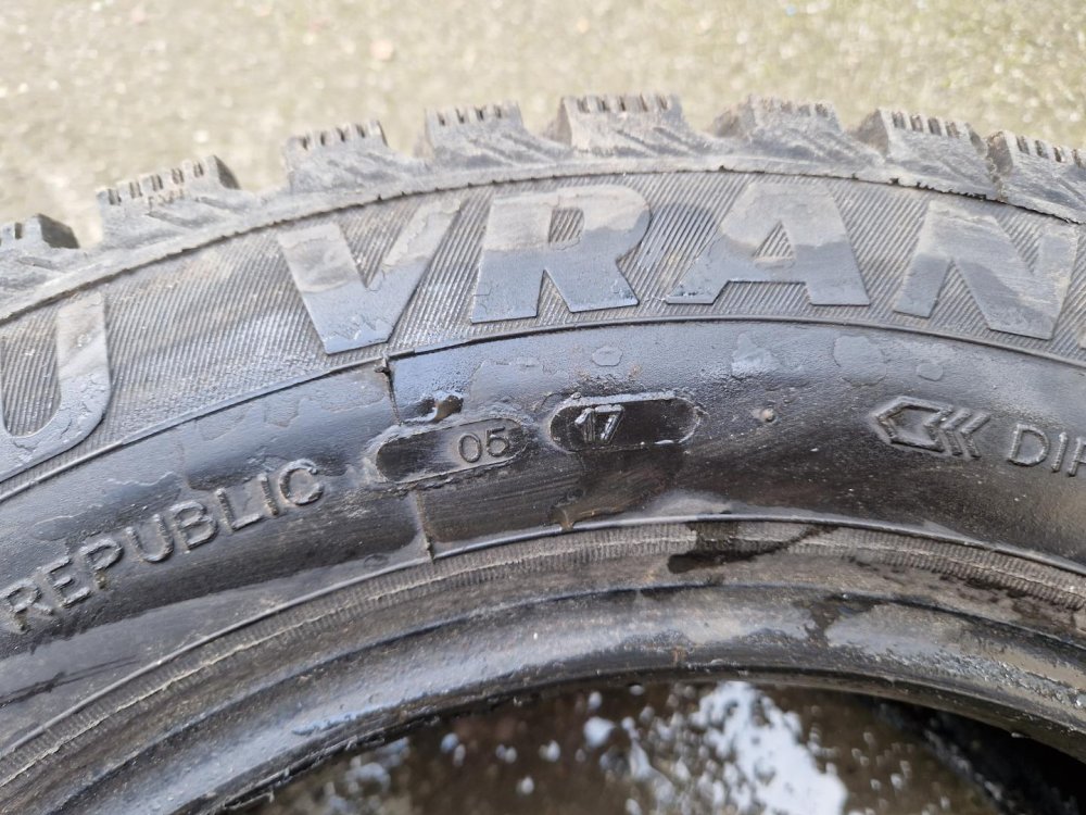 2 KS ZIMNÍ PNEUMATIKA VRANÍK EVEREST HPL4 - 185/65 R14 86T - 14598