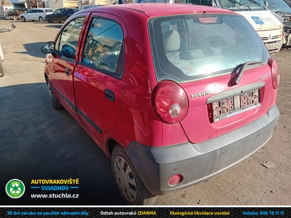 Chevrolet Spark 0.8 ( A08S3 ) 38kW r.2007 červená  na náhradní díly