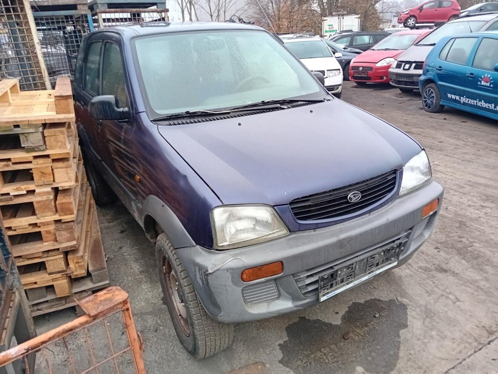 Daihatsu Terios 1.3 ( HC ) 61kW r.1999 modrá na náhradní díly