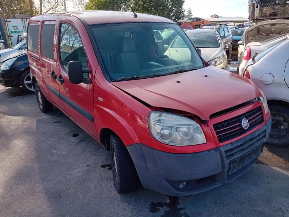 Fiat Doblo Cargo 1.4 ( 350A1000 ) 57kW r.2008 červená  na náhradní díly