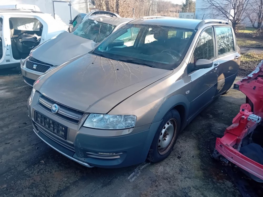 Fiat Stilo Uproad 1.9 JTD 16V ( 937A5000 ) 110kW r.2006 na náhradní díly