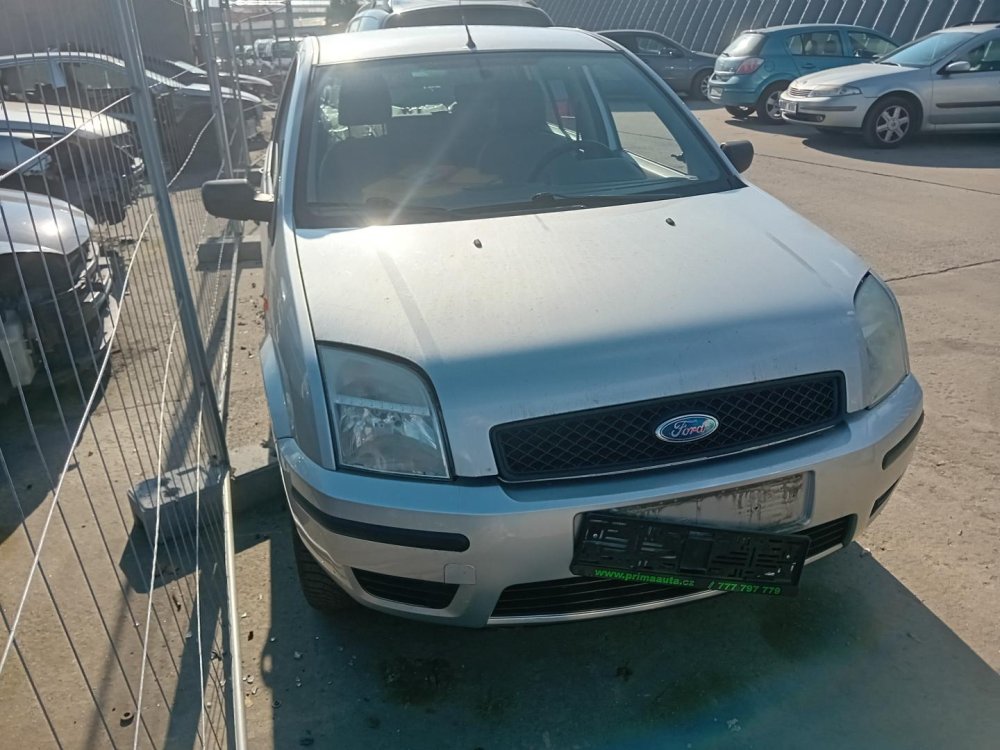 Ford Fusion 1.4 ( FXJA ) 59kW r.2005 šedá na náhradní díly