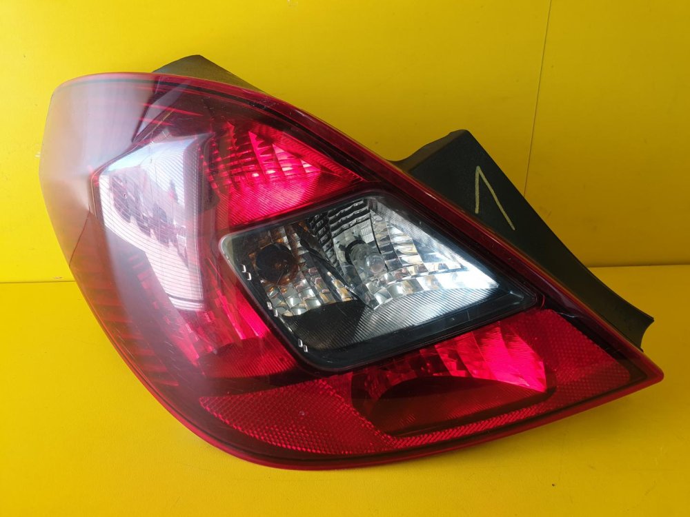 LEVÉ ZADNÍ SVĚTLO OPEL CORSA D 5.DV. FACELIFT - 10206