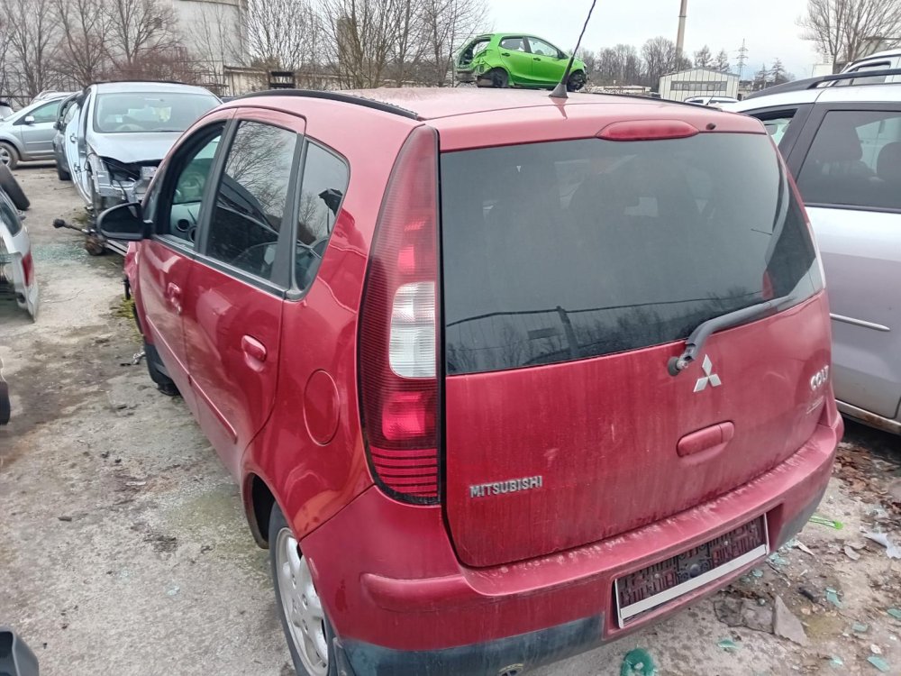 Mitsubishi Colt 1.3 LPG ( 135930 ) 70kW r.2007 červená na náhradní díly