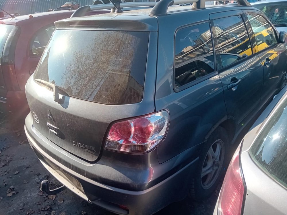 Mitsubishi Outlander 2.0 4WD ( 4G63 ) 100kW r.2003 šedá  na náhradní díly