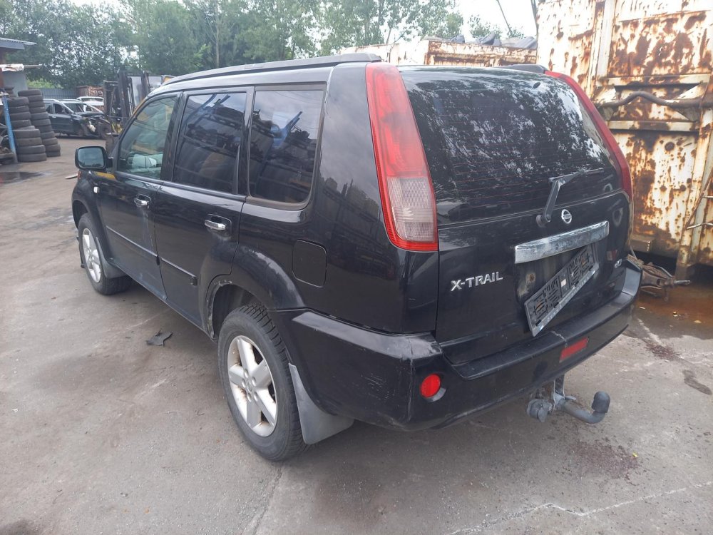 Nissan X-Trail 2.2 TDI ( YD22 ) 100kW r.2004 černá na náhradní díly  