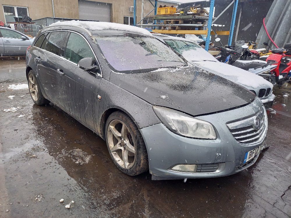 Opel Insignia 2.0 CDTI ( A20DTH ) 118kW r.2010 šedá na náhradní díly 