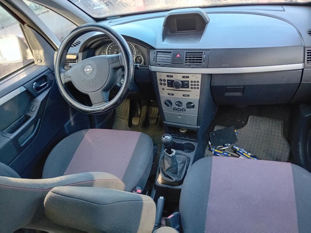 Opel Meriva A 1.6 ( Z16XEP ) 77kW r.2006 červená  na náhradní díly