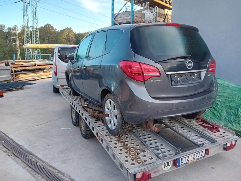 Opel Meriva B 1.7 CDTI ( A17DT ) 74kW r.2010 šedá na náhradní díly  