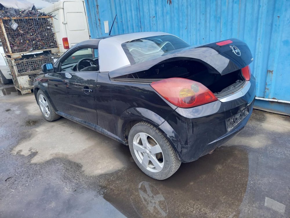 Opel Tigra B TwinTop 1.4 16V ( Z14XEP ) 66kW r.2004  černá Z42T na náhradní díly  