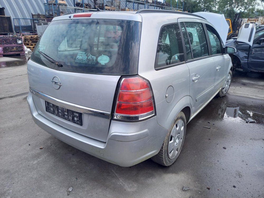 Opel Zafira B 1.6 ( Z16XEP ) 77kW r.2007 stříbrná Z157 na náhradní díly  