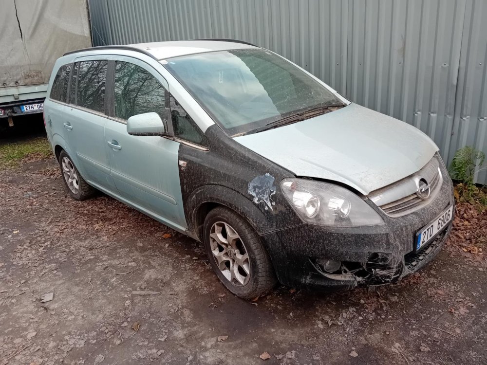 Opel Zafira B 1.6 ( Z16XER ) 85kW r.2010 modrá na náhradní díly