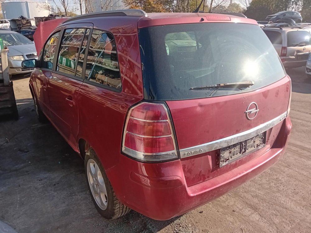 Opel Zafira B 1.6 16V CNG ( Z16YNG ) 69kW r.2006 červená Z500 na náhradní díly