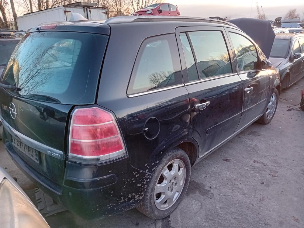 Opel Zafira B 1.9 TD ( Z19DT ) 88kW r.2004 černá Z20R  na náhradní díly