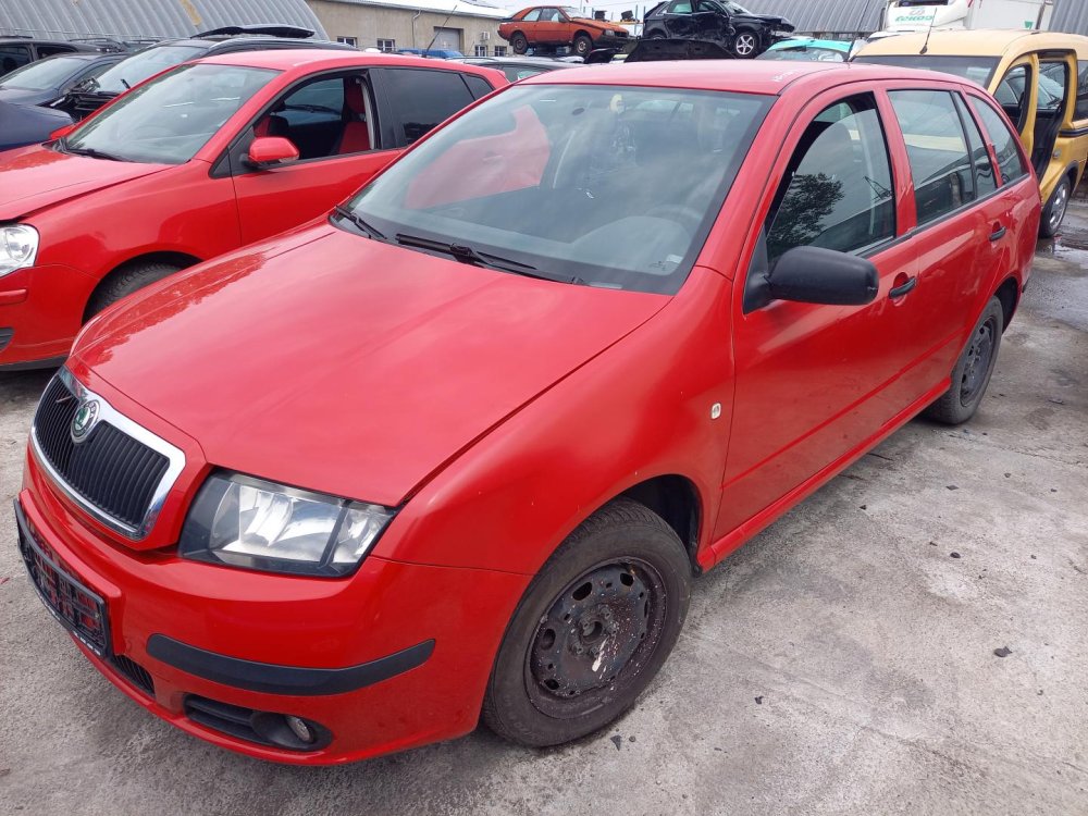 Škoda Fabia 1.4 ( BKY ) 55kW r.2004 červená  na náhradní díly  