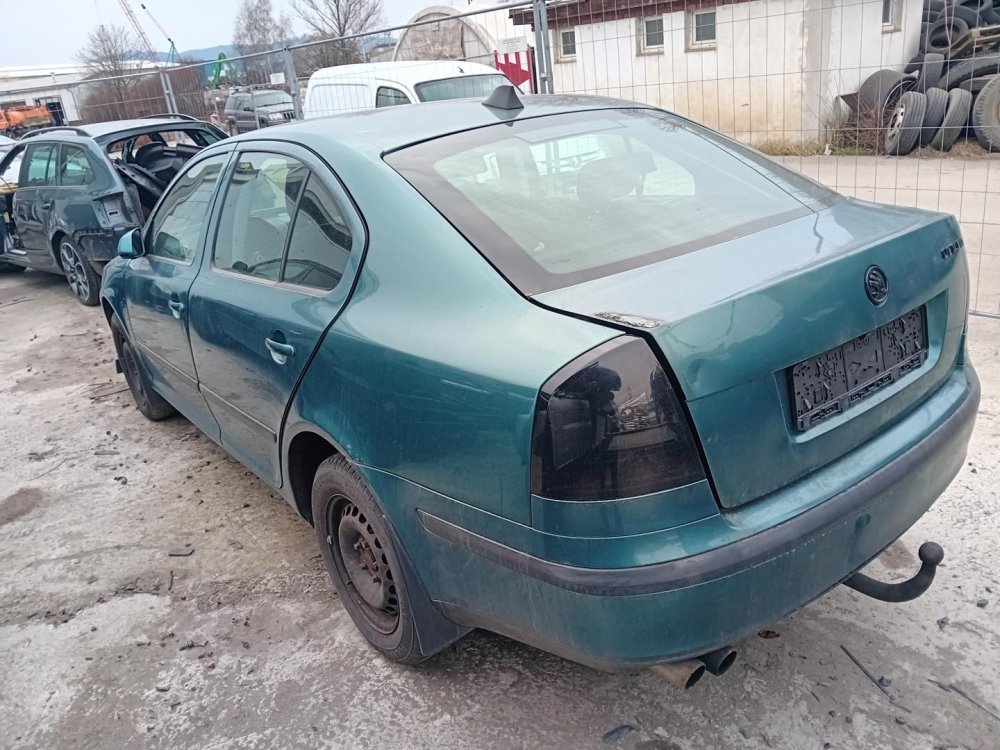 Škoda Octavia II 1.9 TDI ( BJB ) 77kW r.2005 modrozelená  na náhradní díly